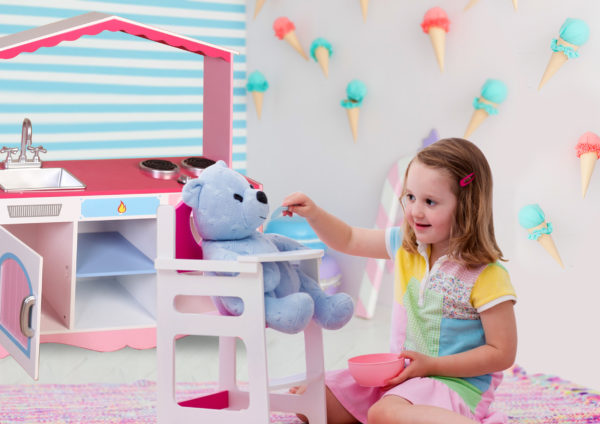 Large Girls 'Heart' Kitchen - Image 2